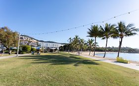 Airlie Sun & Sand Motel Accommodation #4